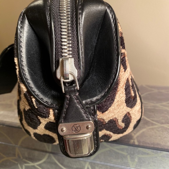 Louis Vuitton Limited Edition Leopard Baby Bag - Picture 12 of 13